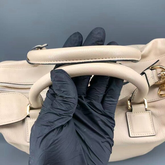 Loewe Elegant Cream Handbag - Picture 5 of 15